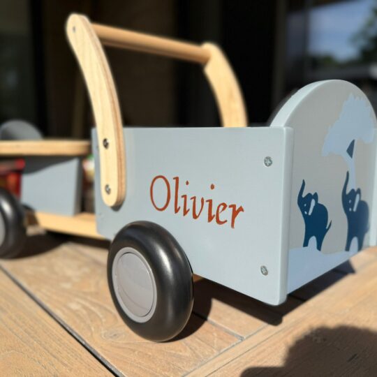 Bakfiets White met geboortekaartje